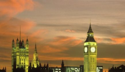 Британцам предрекли нищету: Счета за электроэнергию бьют рекорды &mdash; Daily Mail