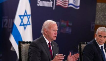 Премьер Израиля выступил против сделки по&nbsp;ядерной программе Ирана