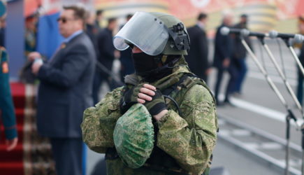 Неудобный вопрос от русского бойца поставил в тупик даже мастера слова Стеклова: &#171;Я не удержался&#187;