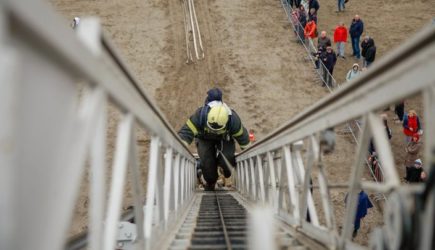 &#171;Громкий взрыв&#187; слышали жители сразу нескольких городов юга России