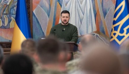 Зеленский назвал срок окончания конфликта на Украине — Politico