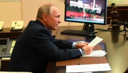«Долго! Слишком долго!»: Путин отчитал Мантурова