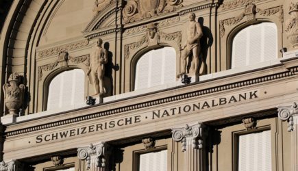 Банки Швейцарии пожаловались на уход китайцев из-за санкций против России