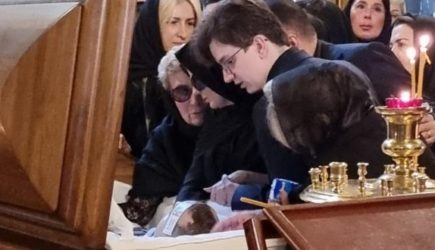 Свято храните всю жизнь: сыну отдали уникальную вещь прямо у гроба Кучеренко