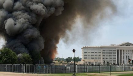 Очевидцы опровергают сообщения о взрыве у Пентагона