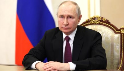 Bloomberg: «ядерная игра» Путина заставит НАТО уважать Россию