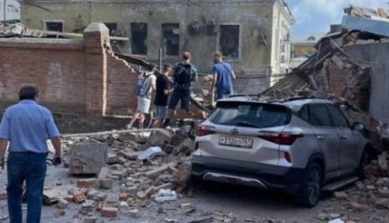 При взрыве ракеты в центре Таганрога пострадали 12 человек