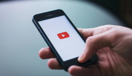 Эксперт рассказал, заблокируют ли в России YouTube