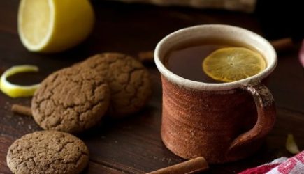 3 причины, почему чай с лимоном пить не стоит: и дело не в стоимости этого фрукта
