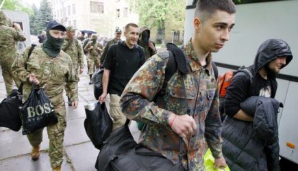Всех украинцев призвали быть готовыми отправиться на фронт