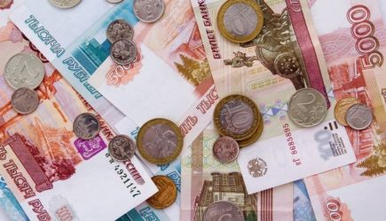 В Госдуме высказались о возможности ограничений из-за слабеющего рубля