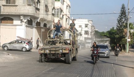 Стала известна судьба немки с переломанными ногами из машины бойцов ХАМАС
