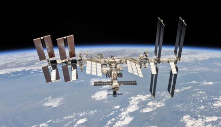 НАСА из-за российской утечки отложило выход астронавтов в космос до декабря