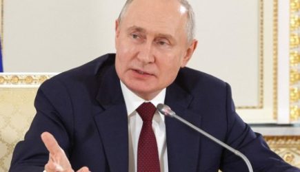 Путину в Казахстане отключили микрофон: cитуацию спасла только шутка