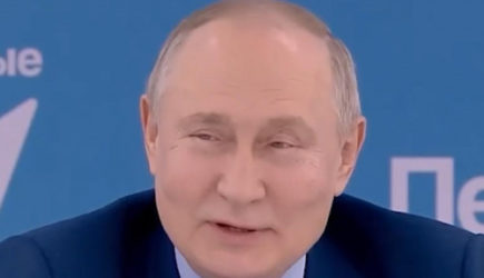 Путин рассказал историю, как мама поставила его в угол