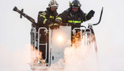 Более 360 человек эвакуировали из горящей гостиницы в Москве