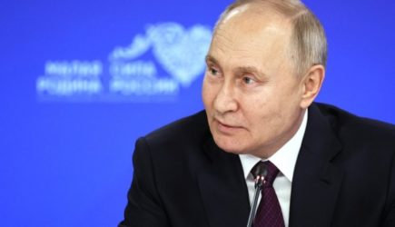 Путин: жителям Украины закомпостировали мозги