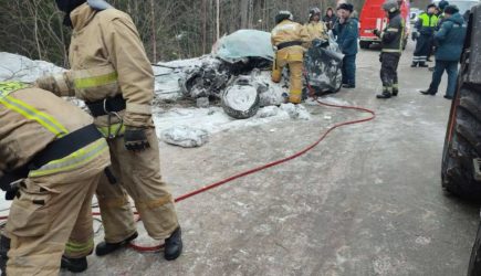 Четыре человека погибли в ДТП с автобусом с детской хоккейной командой