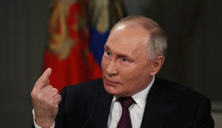 «Володя, что ты делаешь?» Путин рассказал о беседе с Зеленским. И спросил его про поддержку неонацистов