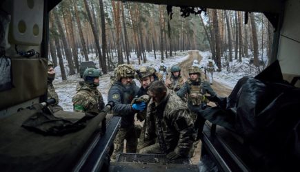 ВСУ потеряли сотни человек при попытке вывести войска из-под Донецка