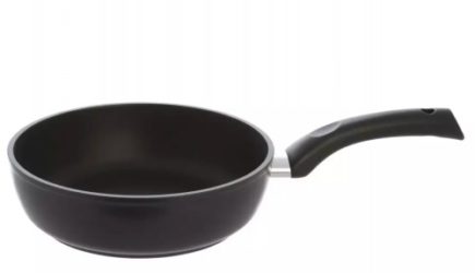 Когда дно у кастрюли или сковороды темнеет: используем хитрость наших бабушек &mdash; чистота за мгновение