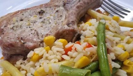 Можно ли запивать еду: говорят, он разбавляет желудочный сок &ndash; узнали, так ли это на самом деле