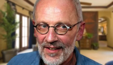 Экскурсия по родовому гнезду Александра Гордона: в каких хоромах живет многодетный отец