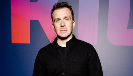 Работа в такси и тайная жена, которая старше на 11 лет. Антон Васильев до звездного часа в сериале &laquo;Хрустальный&raquo;