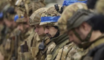 Украинские военные не подчиняются приказам и угрожают командирам. Какие проблемы в рядах армии признал главком ВСУ?