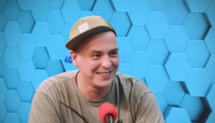 Бывший ведущий Первого канала рассказал о переживаниях после побега из России