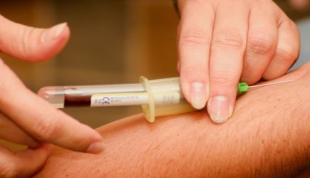 Не яйца и масло: какие продукты на самом деле влияют на уровень холестерина