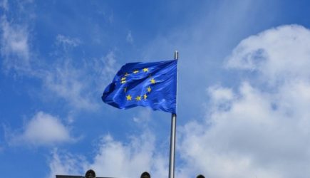 Europe 1 сообщила о планах Запада склонить Зеленского к переговорам