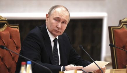 Путин назвал легитимного правителя Украины. И предположил, когда там сменится власть