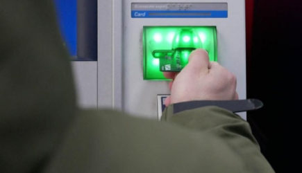 &laquo;С сегодняшнего дня &ndash; будет запрещено&raquo;. Всех, кто кладет деньги на карту, ждет сюрприз