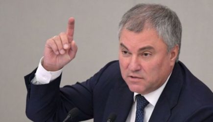 Володин: Сбежавшие из России в ЕС скоро узнают, какие на вкус личинки фон дер Ляйен