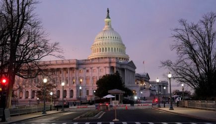 На Западе заявили о планах США снять санкции с России