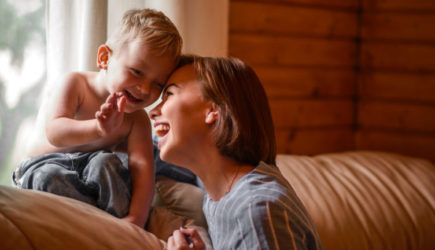 Семьям с детьми пообещали единовременную выплату