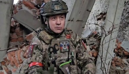 Боец РФ, как Зидан, пробил дрон ВСУ головой &ndash; спас товарищей