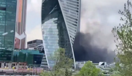 Горит Москва-Сити