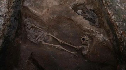 Жуть что нашли в могиле! Ученые сходят с ума