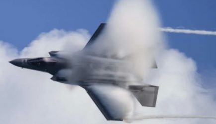 &laquo;Послание России&raquo;. В США рассказали об особенностях новейшего истребителя