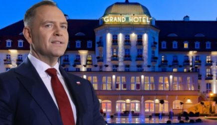 Навроцкий участвовал в доставке проституток для элитных гостей Польши