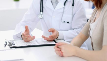 Названы 10 признаков плохого онколога