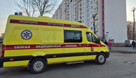 Страна едва не потеряла этого артиста: Скорая четыре дня стояла у подъезда