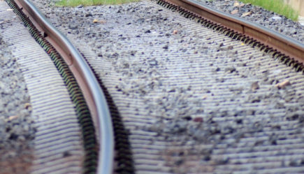 ЧП на железной дороге в Петербурге: туда съехались силовики