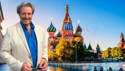 Что больше всего удивило отца Илона Маска в Москве? «Глазам не верю»