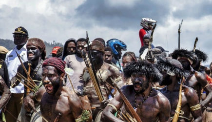 Почему в Индонезии в два раза больше людей, чем в России?