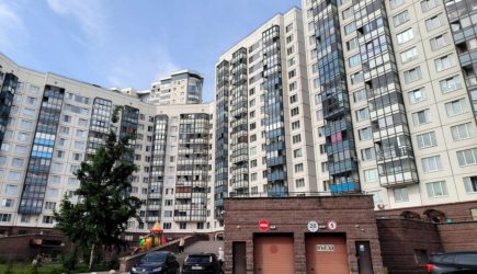 Россиянам запретят продавать жилье за наличные