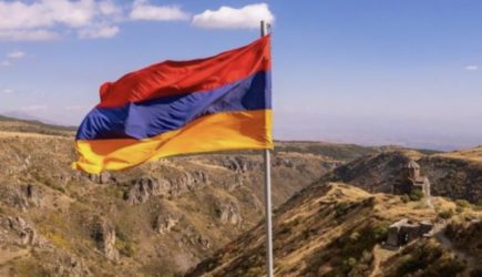 «Не будет выбора». Армения может закрыть небо для российских самолетов