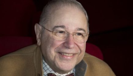 Рухнул на улице &#8212; печальные новости о Пeтросяне